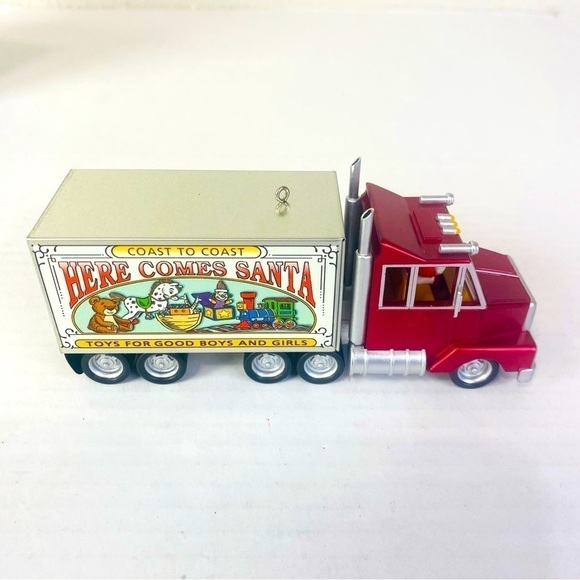 Hallmark 2003 Santa’s Big Rig Here Comes Santa Ornament - Picture 5 of 11
